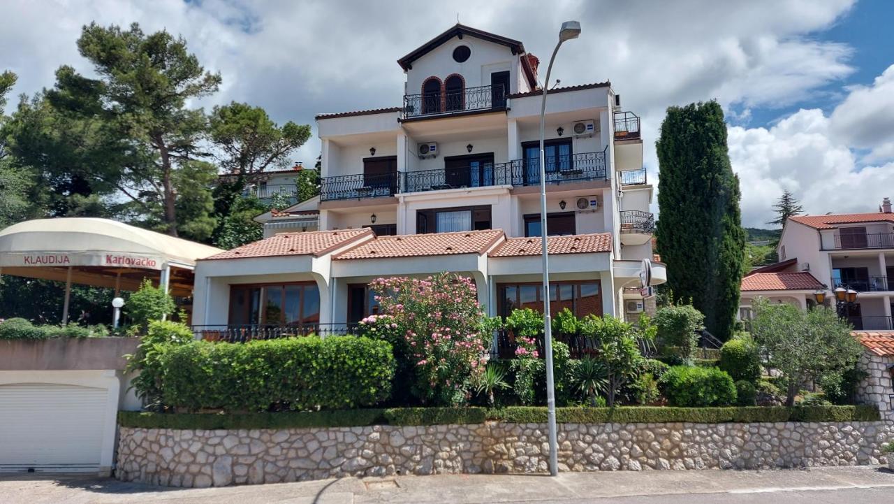ツリクヴェニツァ Pansion Klaudija Bed & Breakfast エクステリア 写真